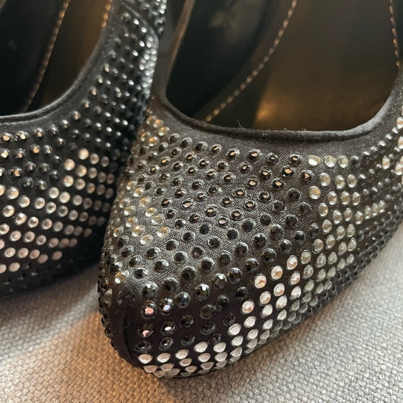 Report Signature "Parker2" strassed black crystal heels sz 8 $199 - Picture 3 of 9